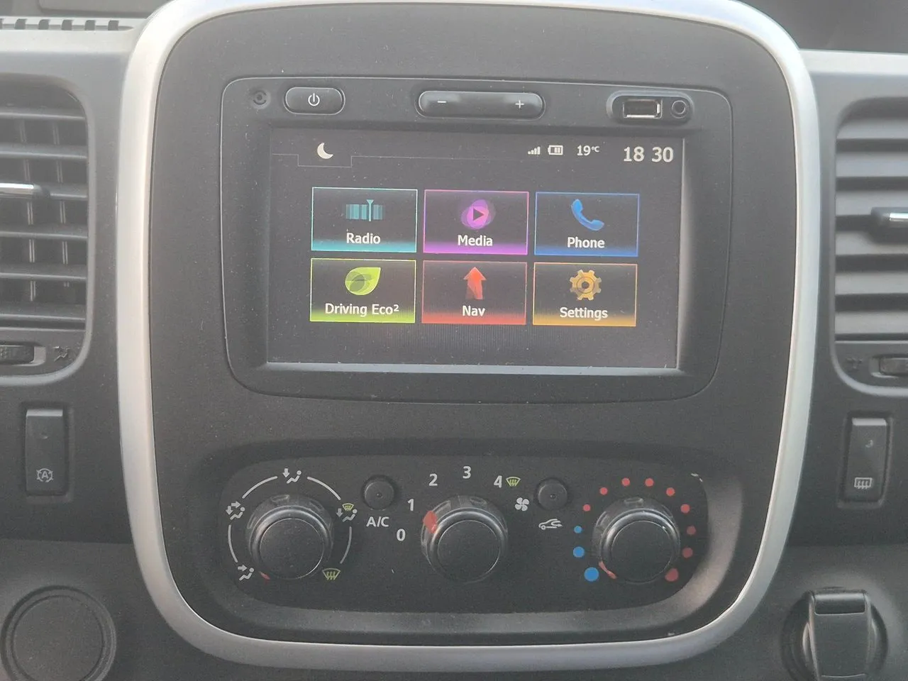 Vehicle image 16