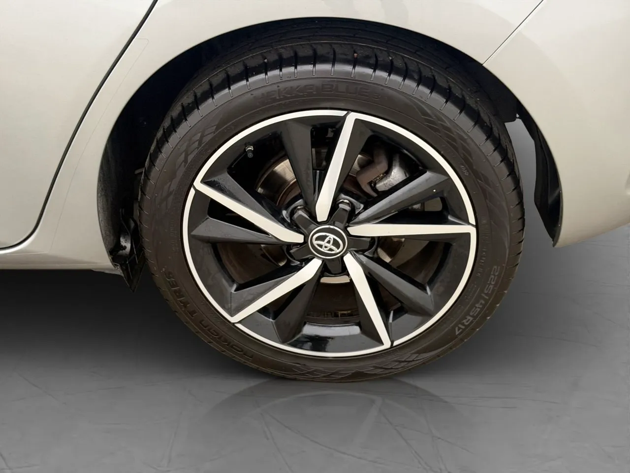 Vehicle image 21