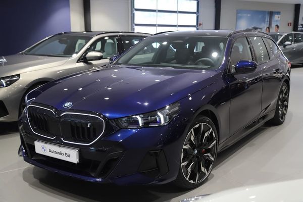 BMW i5 xDrive 40 M Sport / 21" / Pano / BW / Businesspris* - 2026