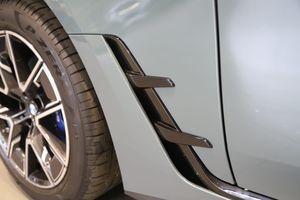 BMW i4 bild 9