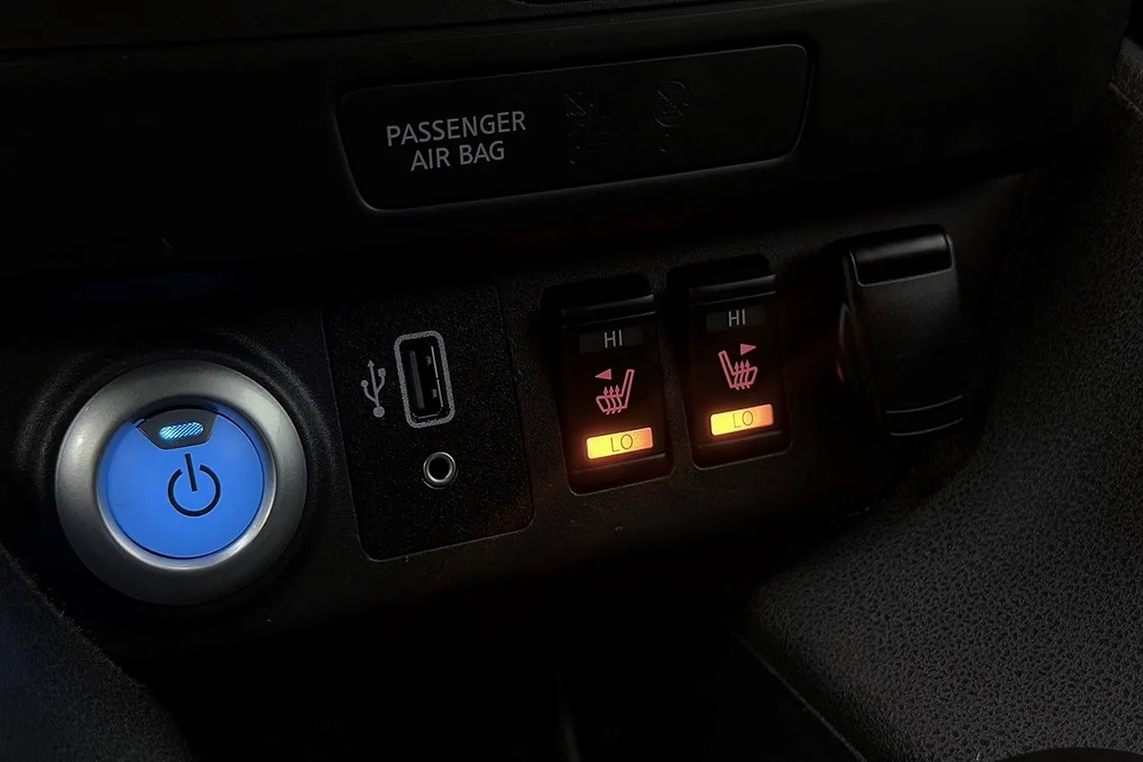 Vehicle image 28
