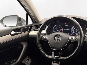 Volkswagen Passat bild 16