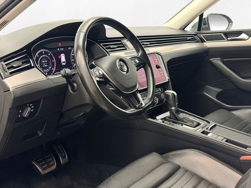 Volkswagen Passat bild 12