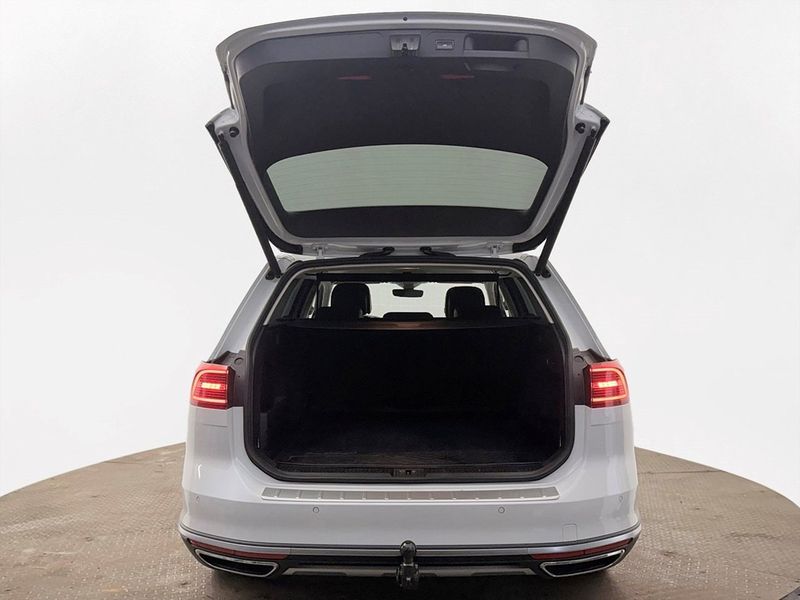 Volkswagen Passat bild 7