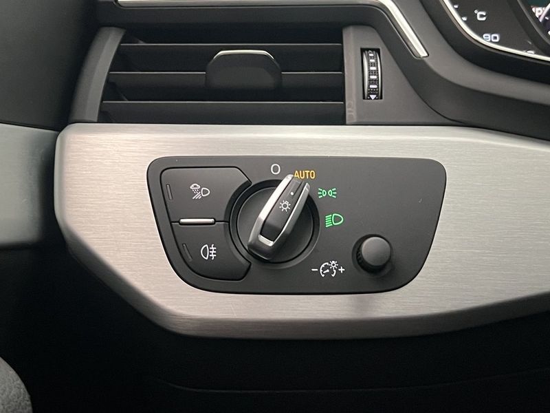 Audi A4 bild 28