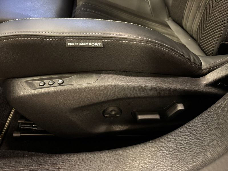 Peugeot 408 bild 10