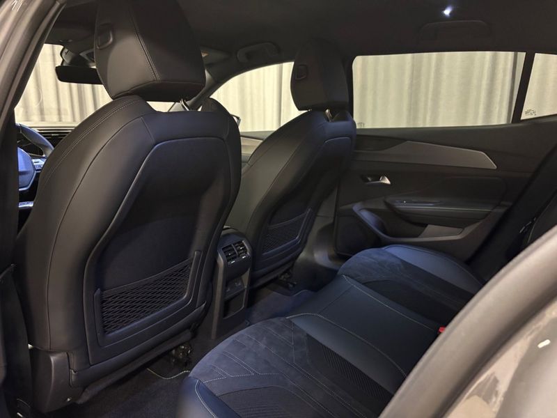 Peugeot 408 bild 8