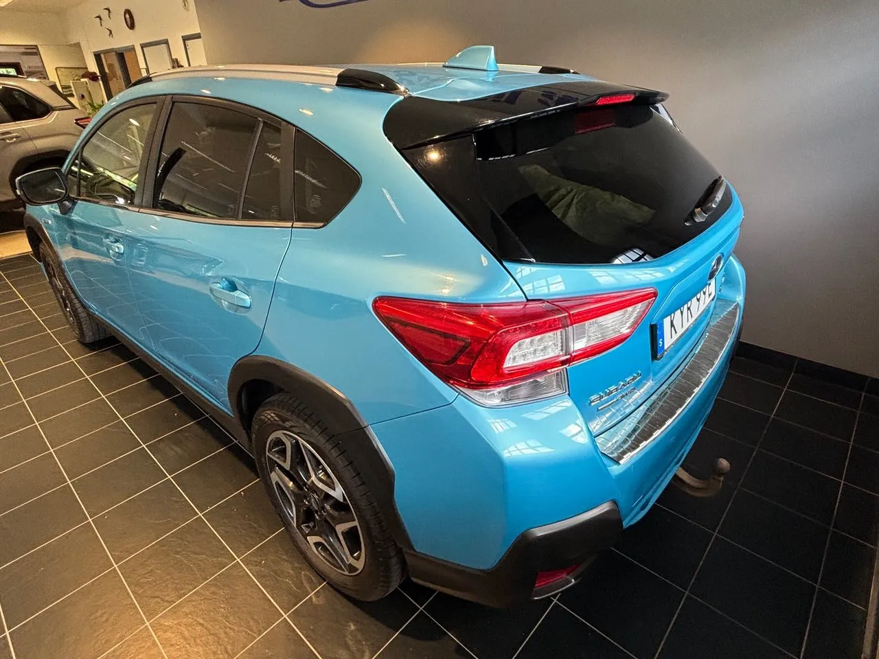 Vehicle image 3