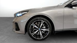 BMW i5 bild 9