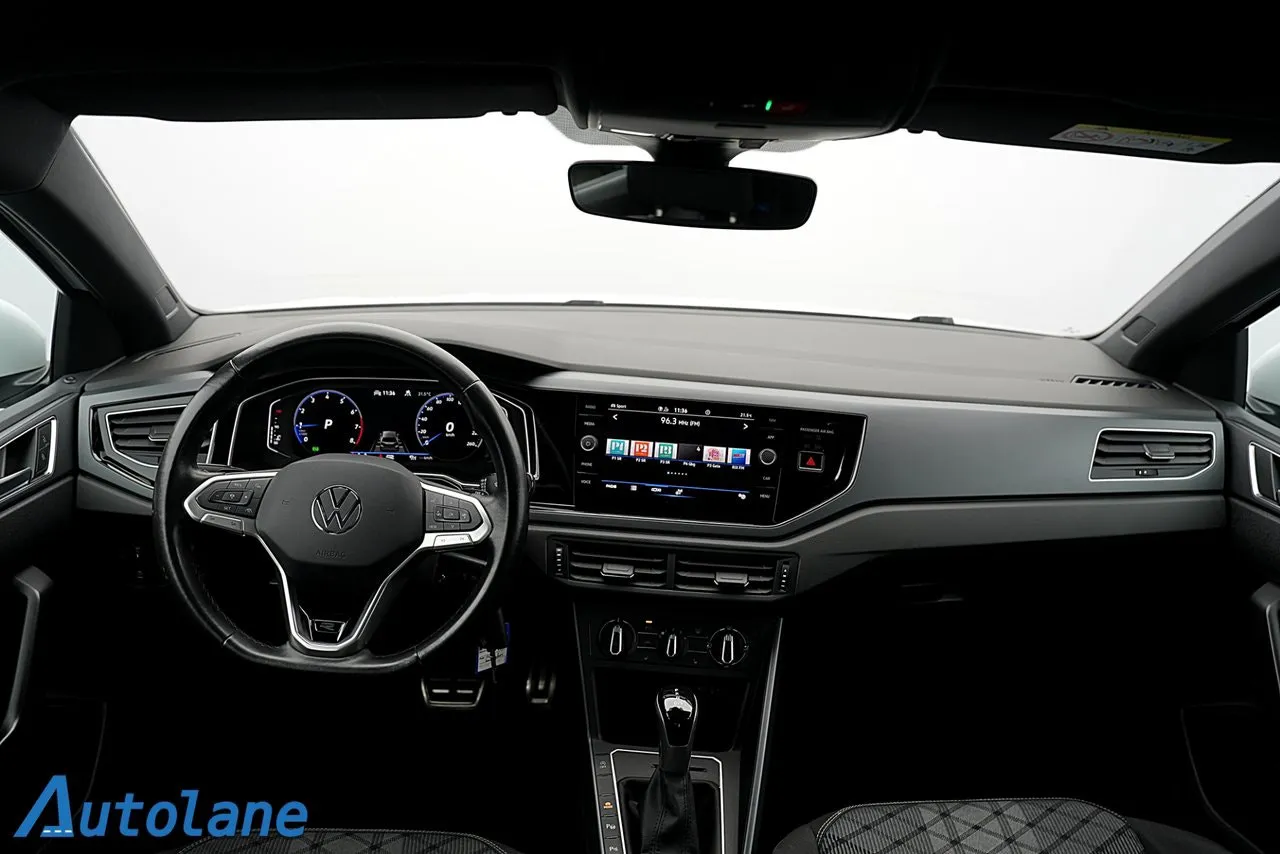 Vehicle image 18