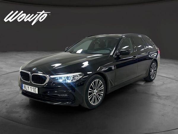 BMW 520 d xDrive 190HK Touring / Sport Line / Navi / Värmare - 2020