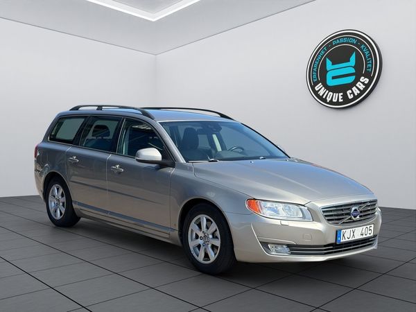 Volvo V70 D2 | Nyservad | Nybesiktad | Värmare | Drag | Välvårdad - 2014
