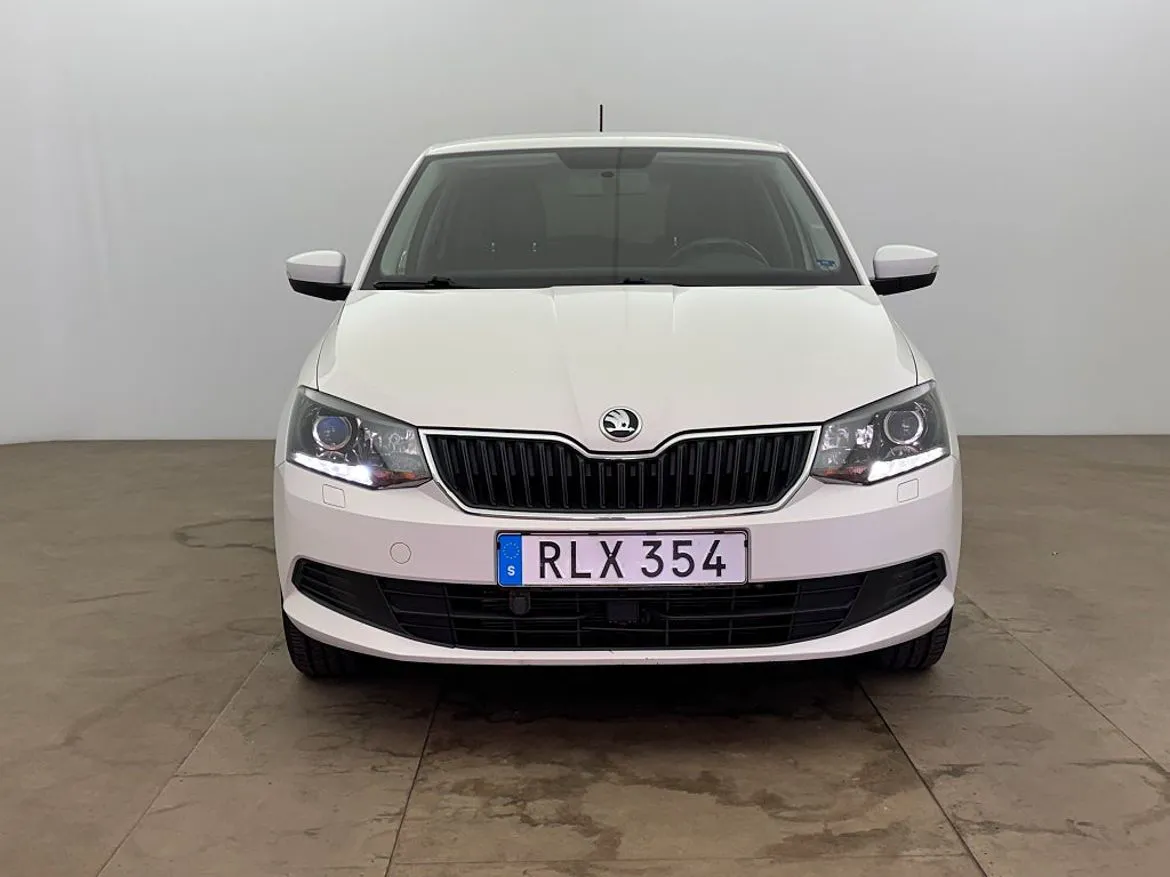 Vehicle image 8