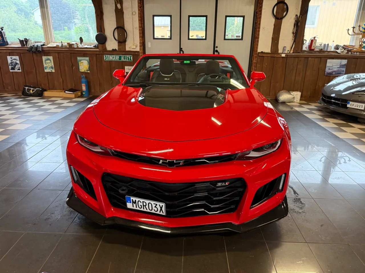 Vehicle image 7