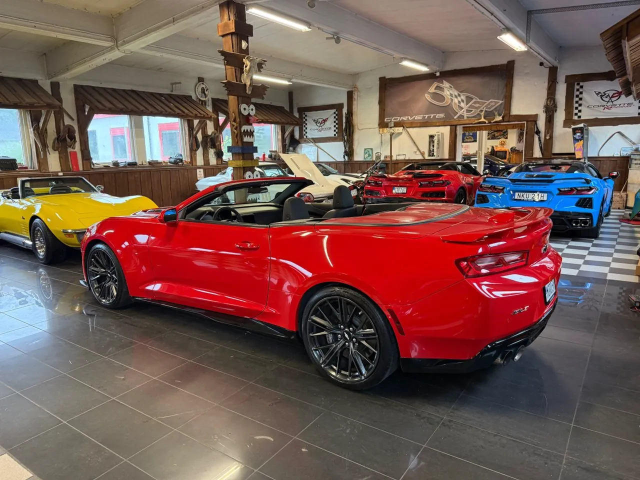 Vehicle image 6