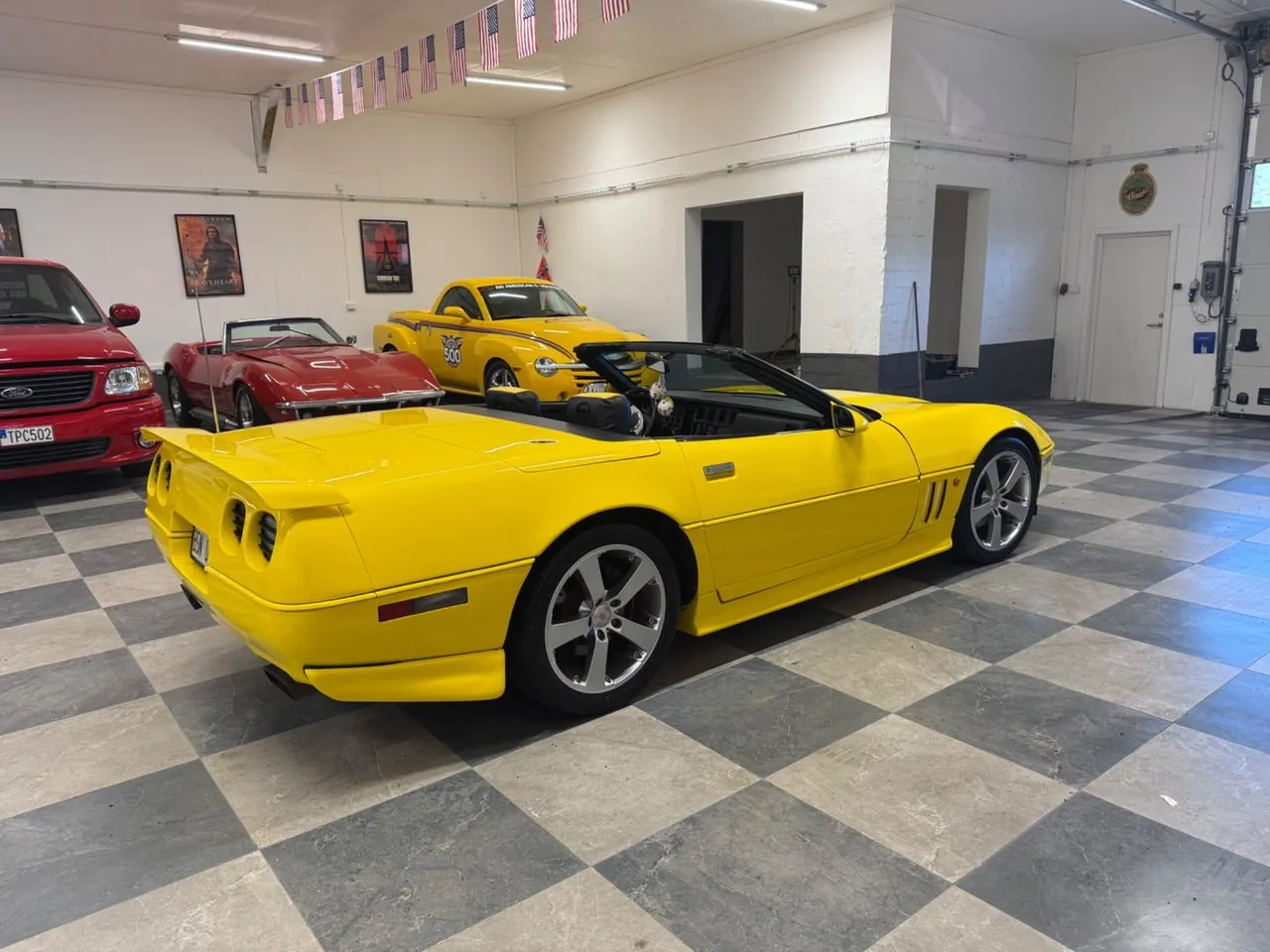 Vehicle image 8