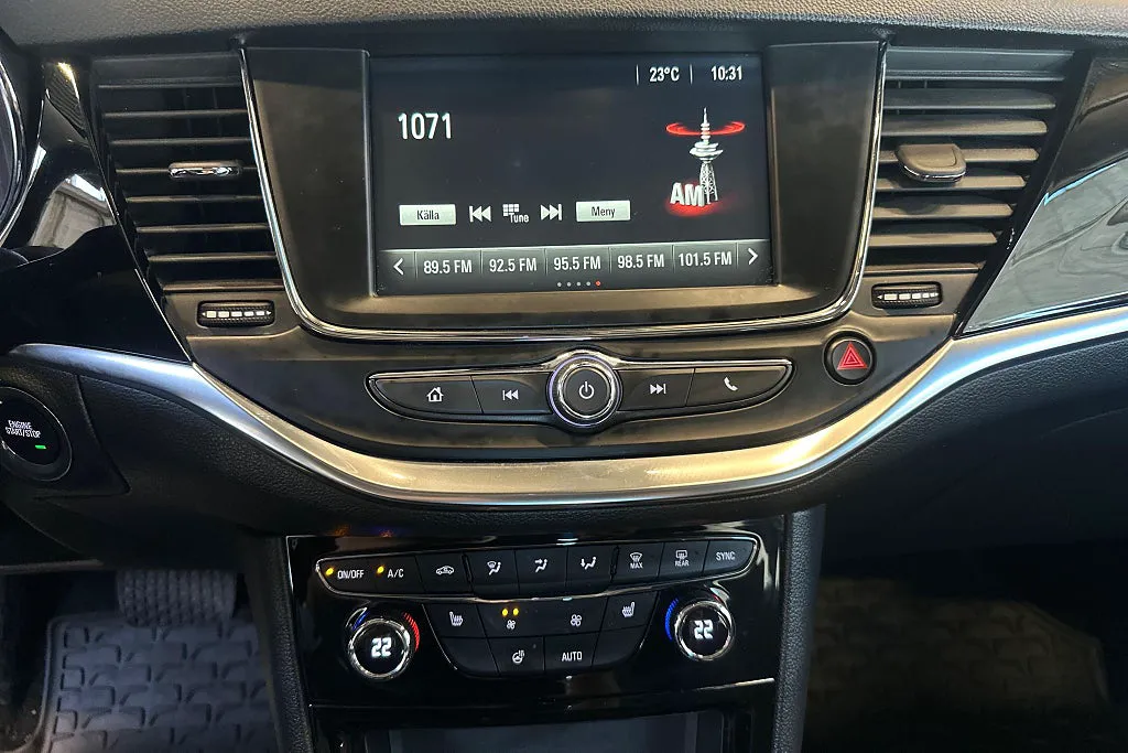 Vehicle image 18