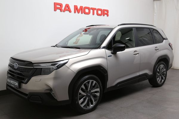 Subaru Forester 2.0 Limited vinterhjul & dragkrok! - 2025