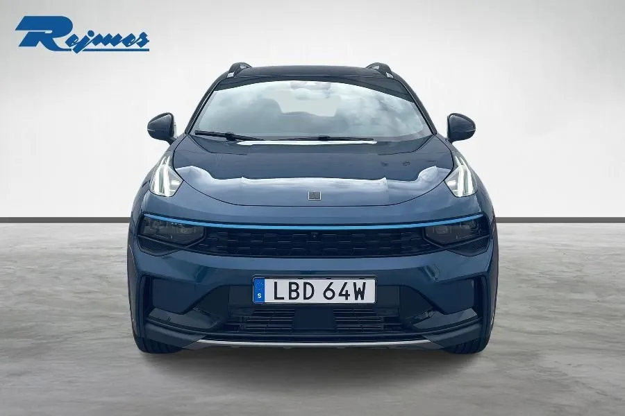 Vehicle image 6