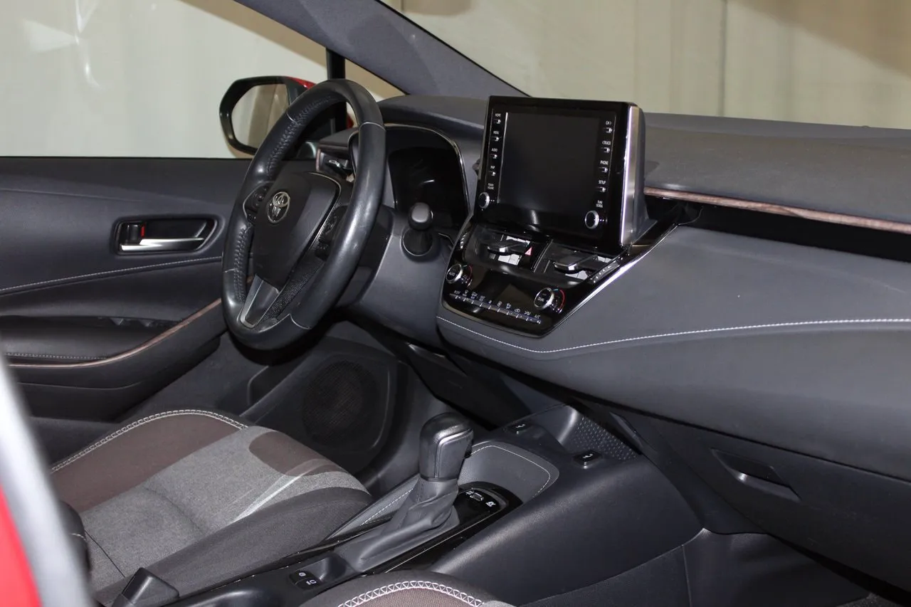 Vehicle image 25