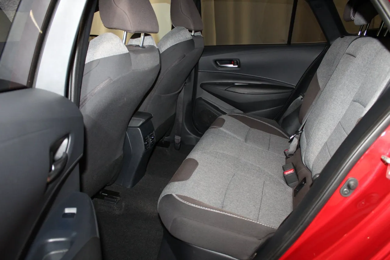 Vehicle image 21