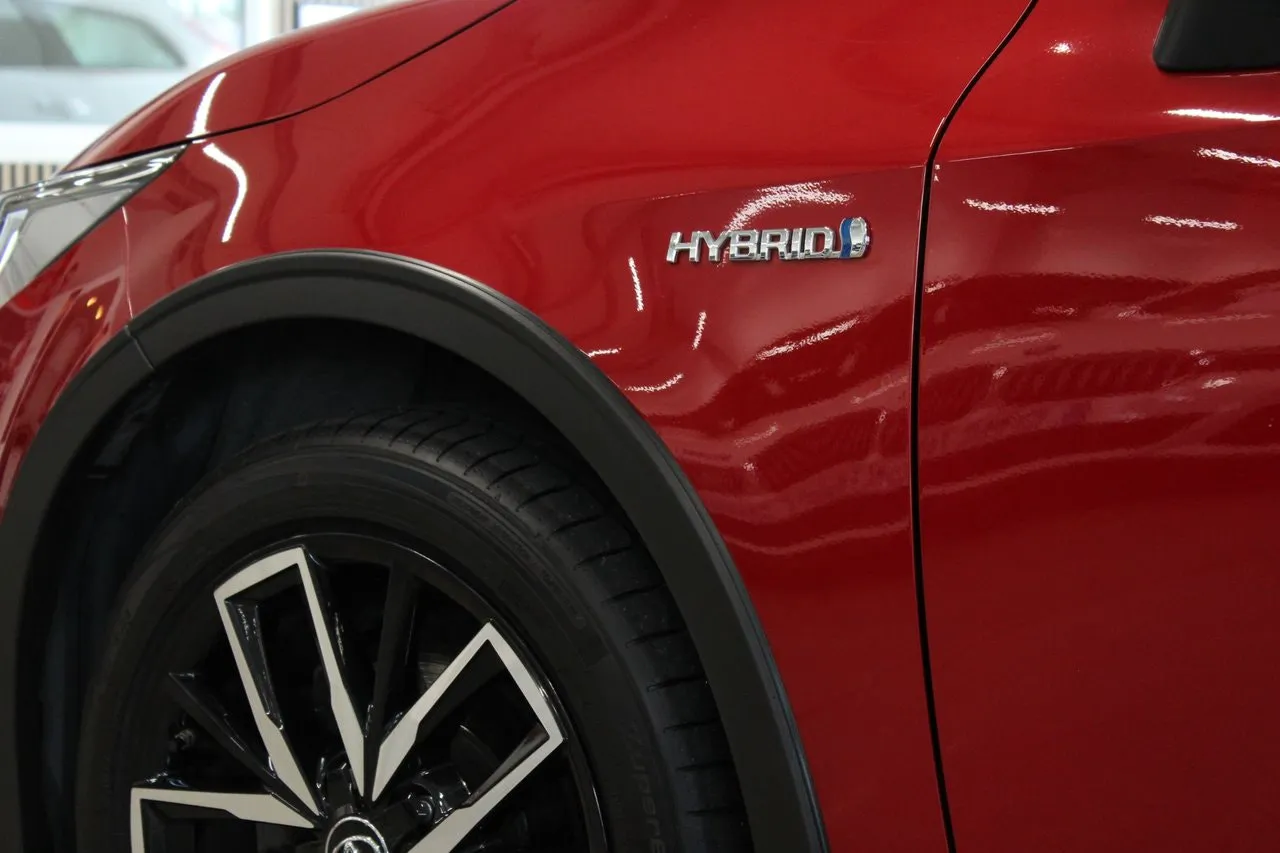 Vehicle image 12
