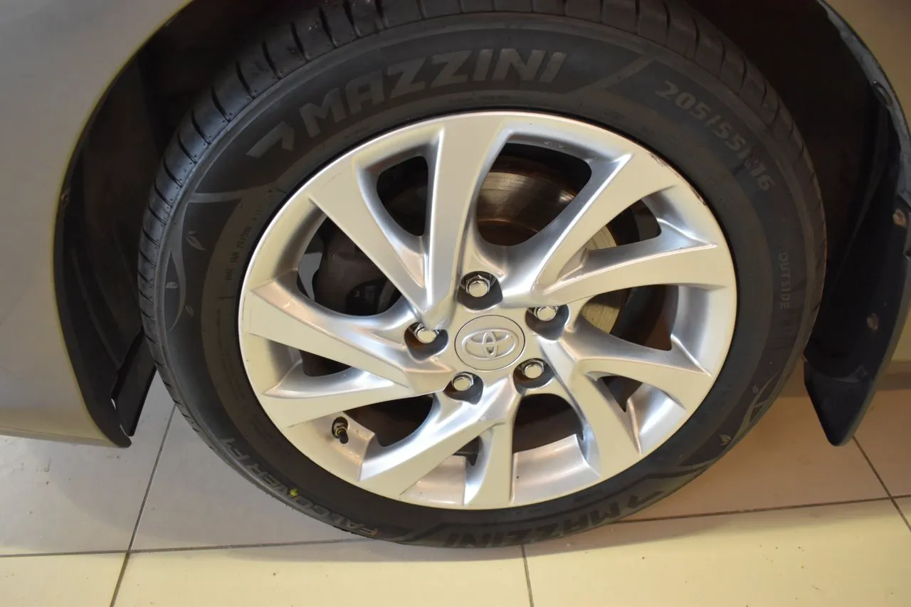 Vehicle image 18