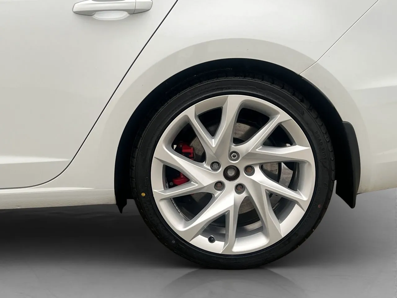 Vehicle image 30