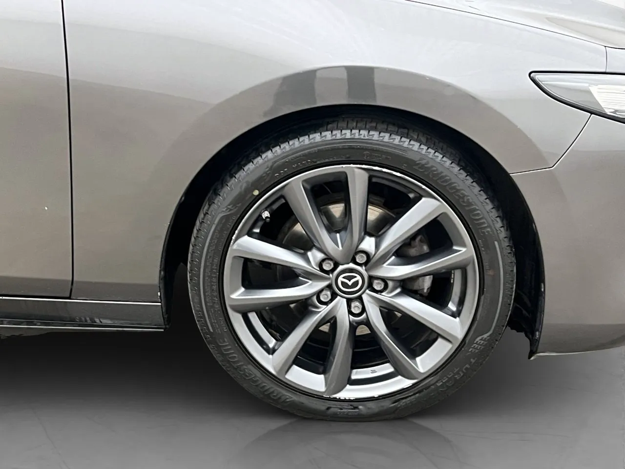 Vehicle image 30