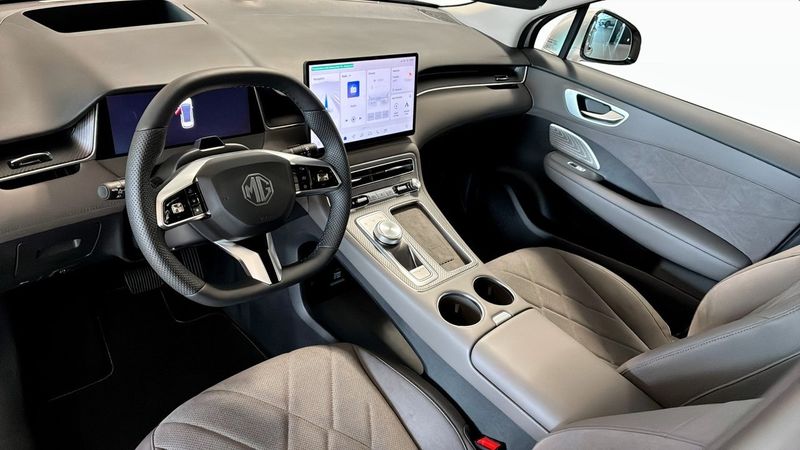 MG S6 EV bild 12