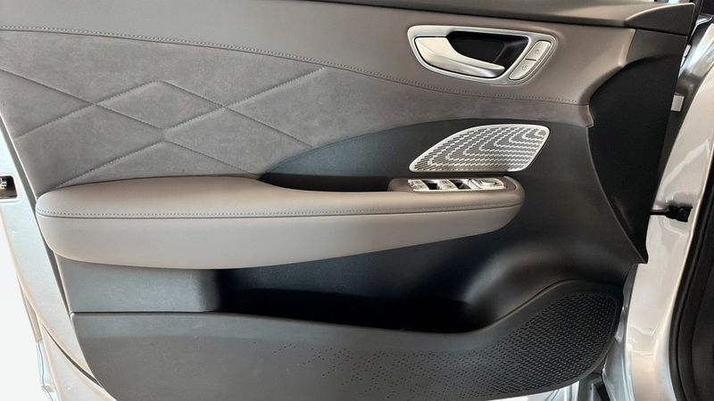 MG S6 EV bild 11