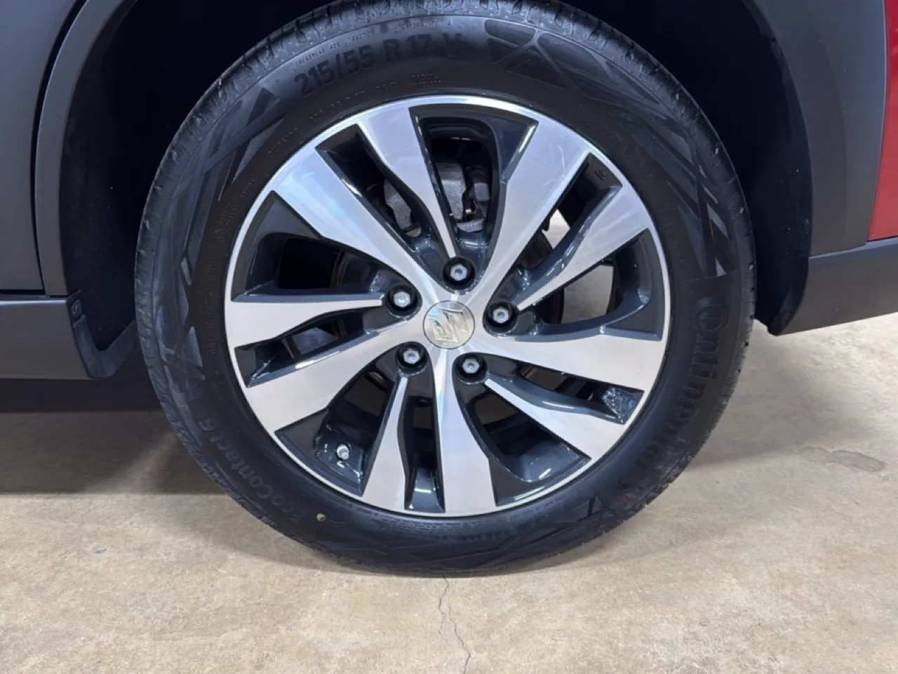 Vehicle image 14