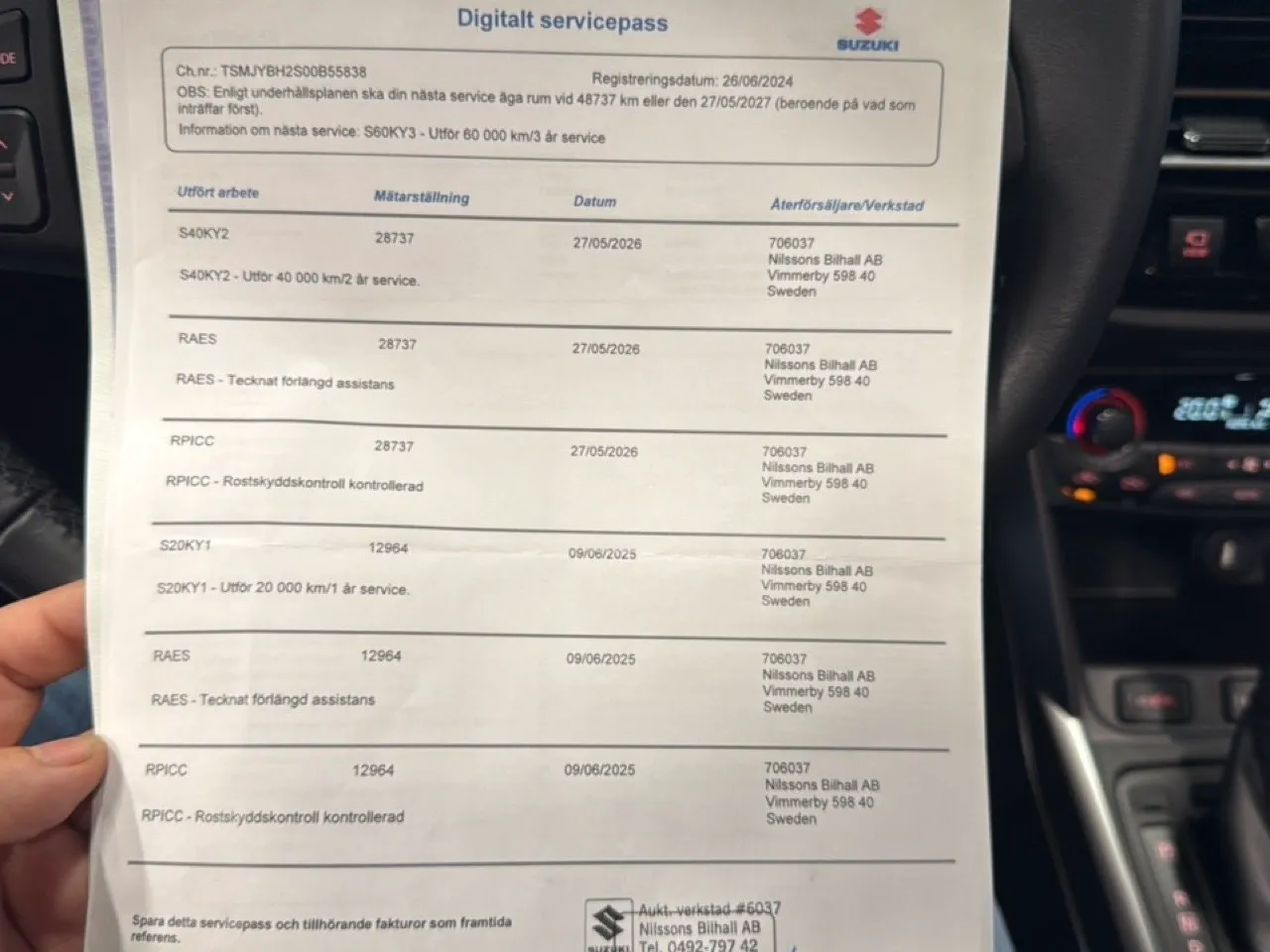 Vehicle image 18