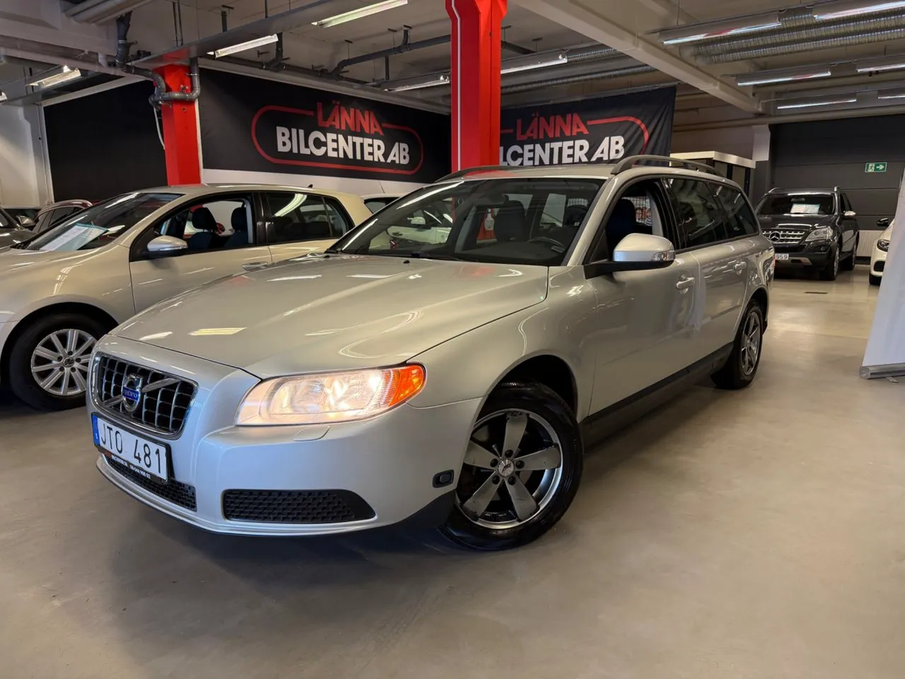 Vehicle image 1