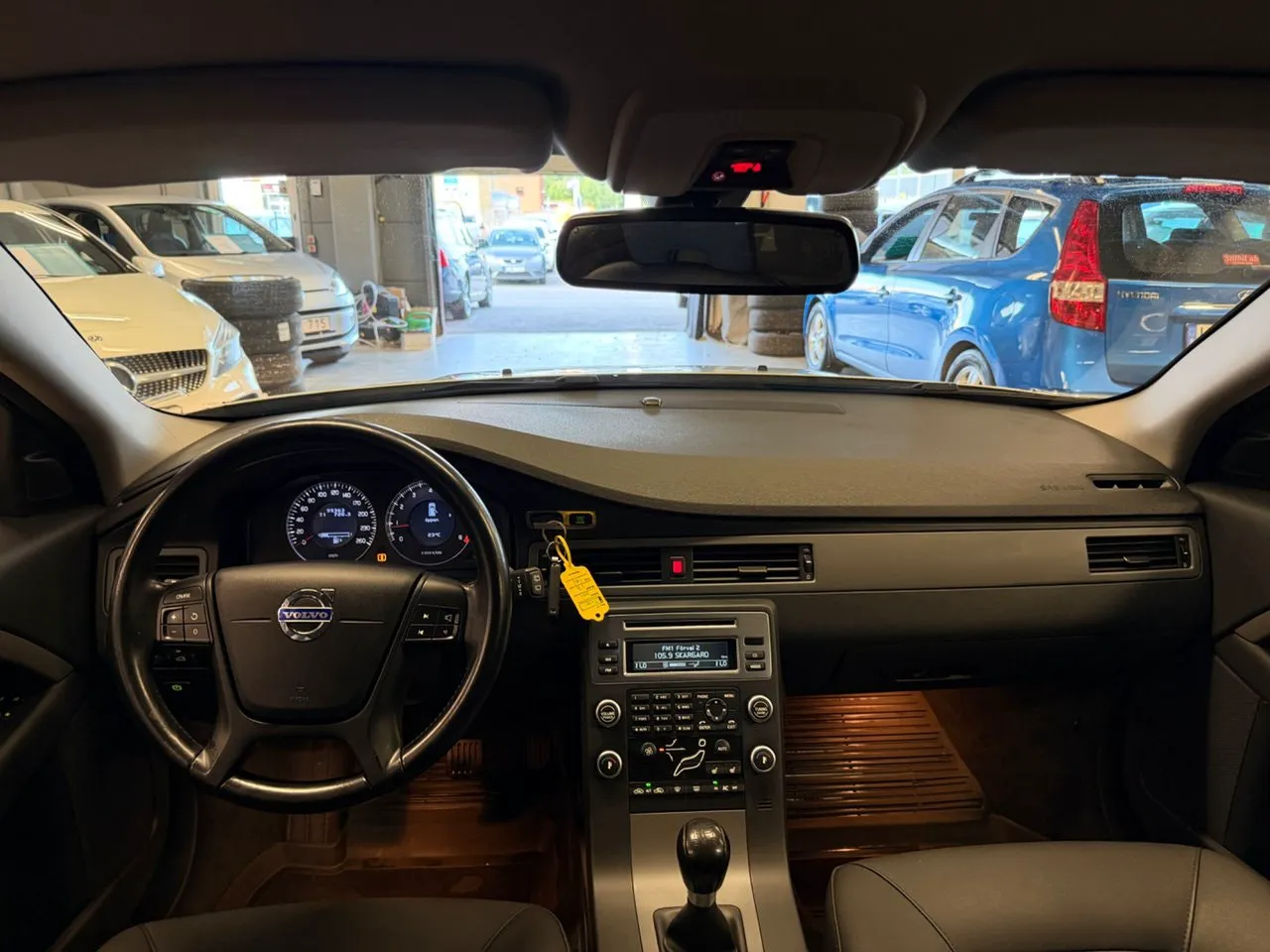 Vehicle image 20