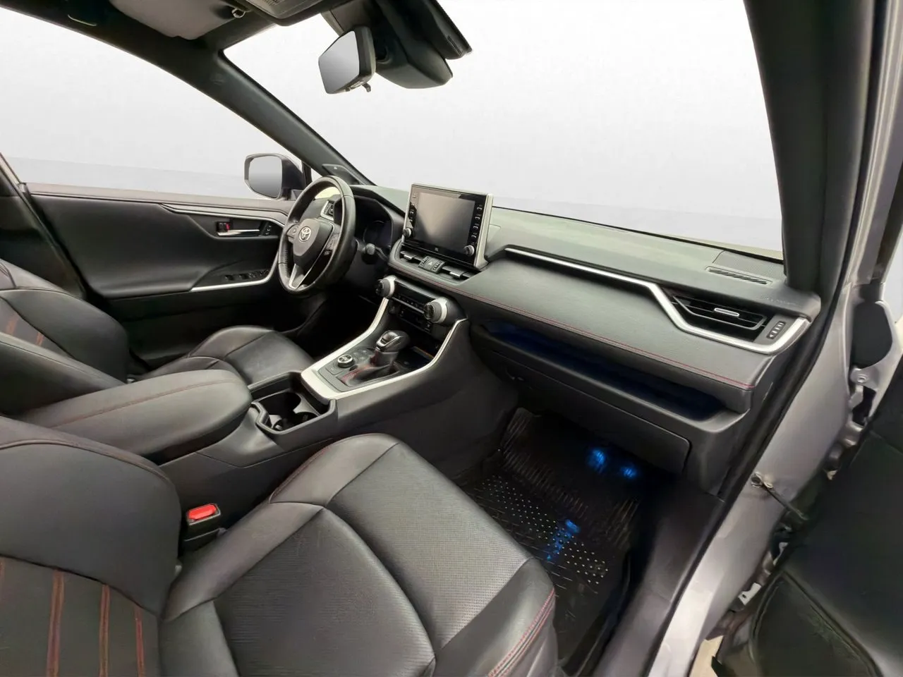 Vehicle image 30