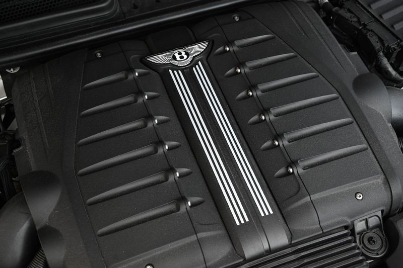 Bentley Bentayga bild 25