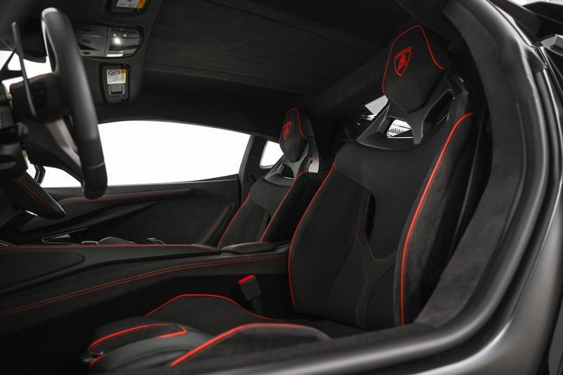 Lamborghini Revuelto bild 17
