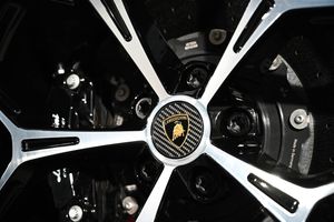 Lamborghini Revuelto bild 10