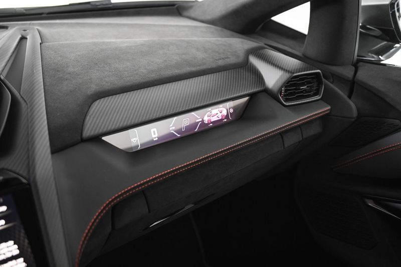 Lamborghini Revuelto bild 24