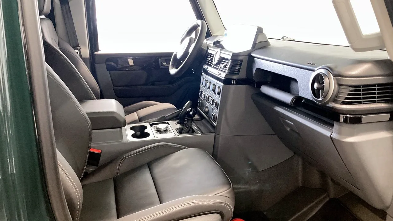Vehicle image 6