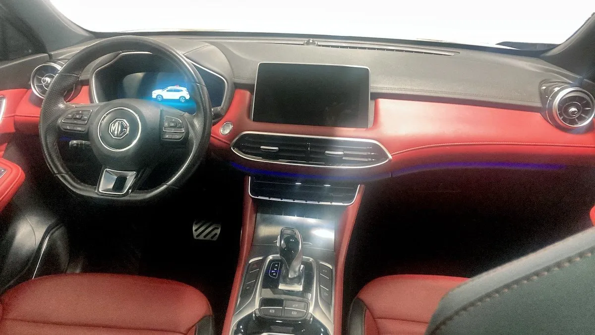 Vehicle image 3