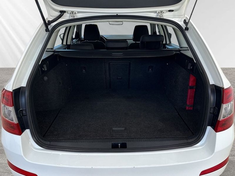 Skoda Octavia bild 8
