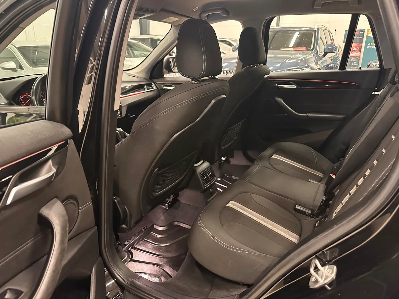 Vehicle image 22