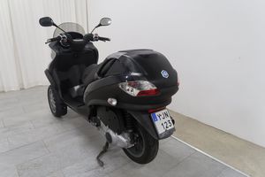 Piaggio MP3 bild 3