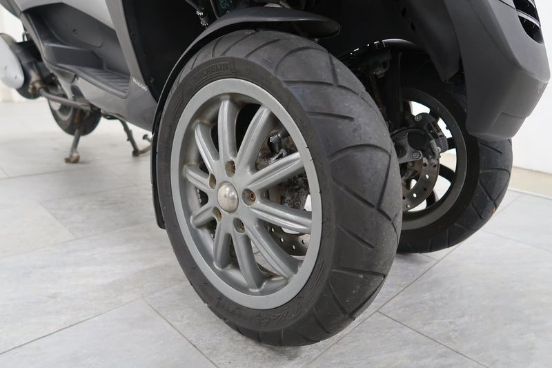 Piaggio MP3 bild 8