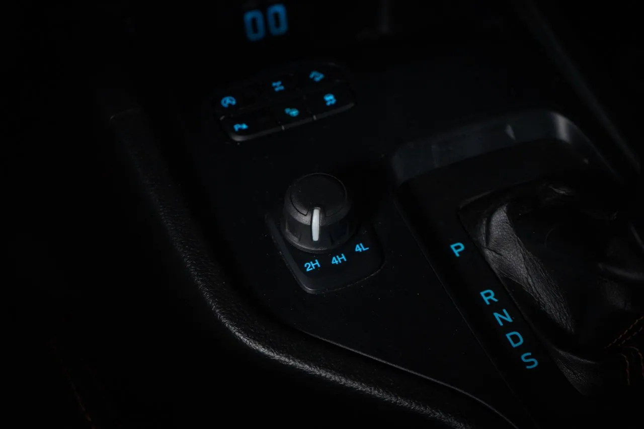 Vehicle image 27