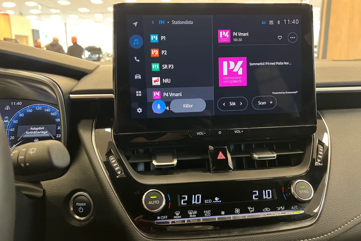 Vehicle image 14