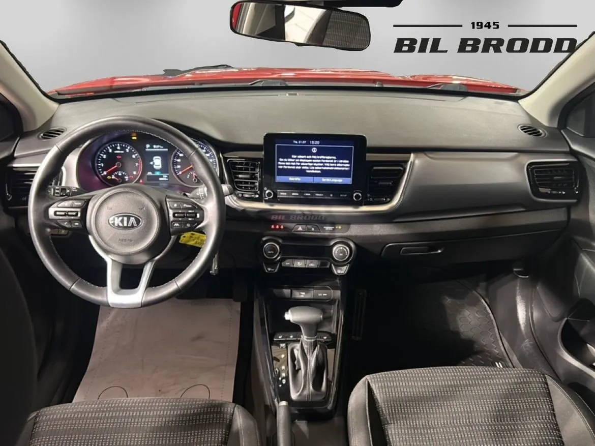 Vehicle image 6