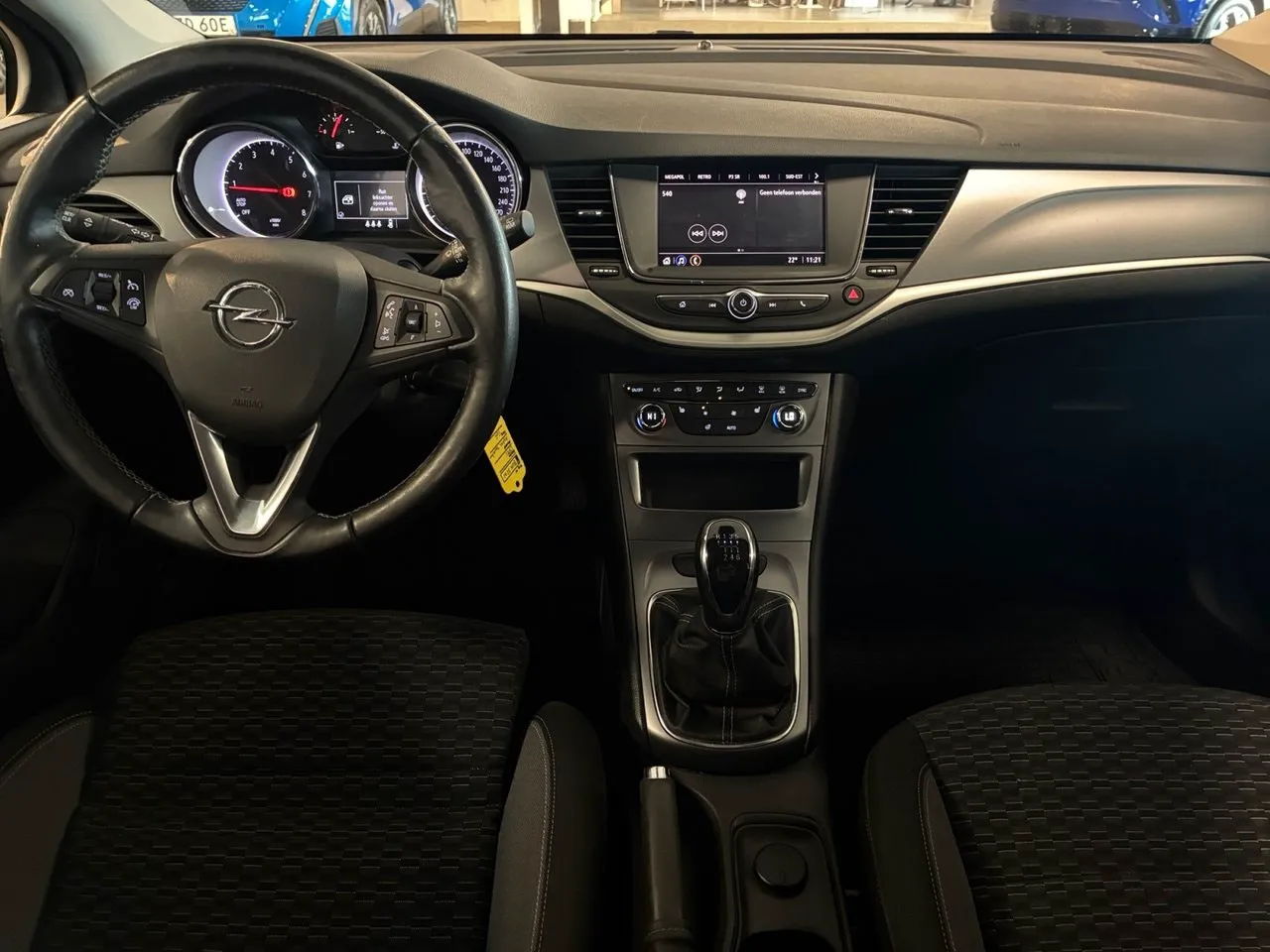 Vehicle image 14